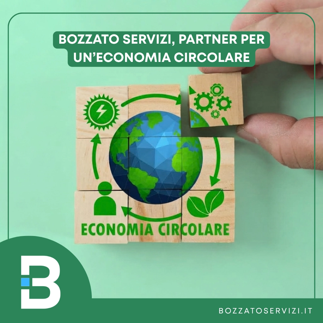 Rappresentazione visiva della Conformità ambientale e dell'economia circolare con cubi di legno che compongono il globo e icone verdi, brandizzato Bozzato Servizi.